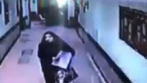 تفاصيل مثيرة بقضية خاطفة الدمام.. المتهمة وفرت زبائن لشراء أطفال