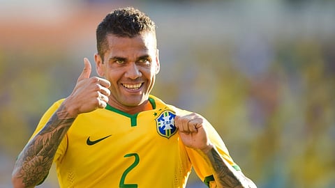 ألفيش يتصدى للرئيس البرازيلي وينتقد استهانته بفيروس كورونا