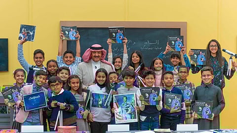 «سلطان بن سلمان» يعود لمقاعد الدراسة في «ضيف الصف»