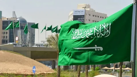أخبار السعودية اليوم.. رياح مثيرة للأتربة على 9 مناطق.. و5 نصائح لطلاب التعليم عن بُعد