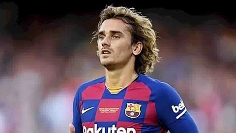 جريزمان يطالب برشلونة باستعادة «مكتسبات مدريد»