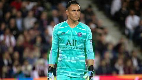 هروب حارس سان جيرمان من فرنسا بسبب الحجر المنزلي