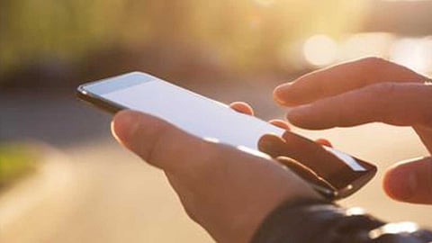 "stc" وزين وموبايلي يتحملون فاتورة أبريل عن عملاء "الحجر الصحي"