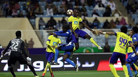 مدافع النصر يزف خبرًا سارًا لجماهير العالمي