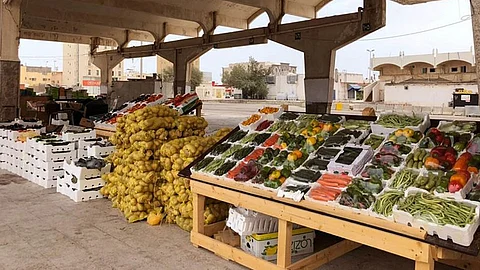 بالصور.. أمانة الشرقية تفتتح موقعًا لسوق الخضار بحي العليا بالخبر