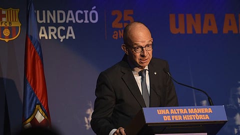 إصابة نائب رئيس برشلونة بفيروس كورونا