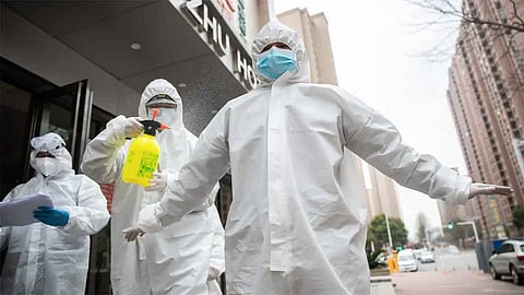 الصين تسجِّل 3 وفيات بكورونا و30 إصابة