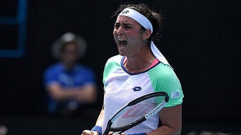 لاعبة تنس تونسية تلجأ إلى الرقص للحفاظ على لياقتها البدنية