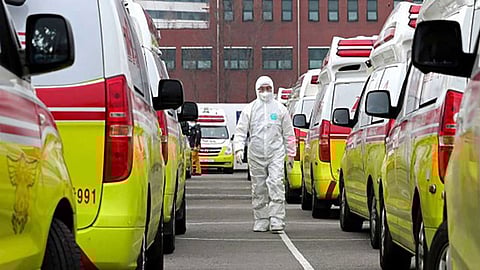 تضم 11 طفلًا.. فيروس كورونا يصيب عائلة إسبانية بالكامل