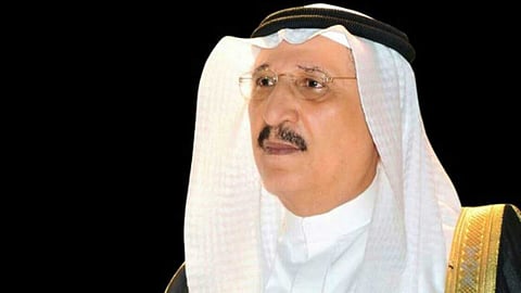 أمير جازان يعزي والد وذوي الشهيد الصاعدي