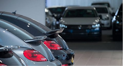 شركات تطلق عروضًا مغرية للتشجيع على شراء سيارات جديدة