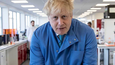 رئيس وزراء بريطانيا لطاقم رعايته من كورونا: مدين لكم بحياتي