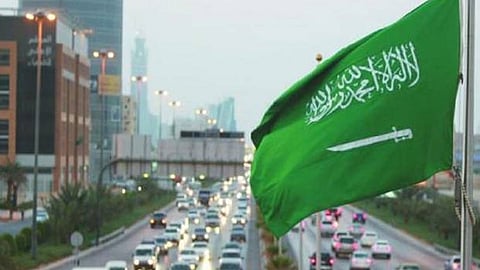 أخبار السعودية اليوم.. تمديد منع التجول.. والحرس الوطني يطلق «الصيدلية الافتراضية»
