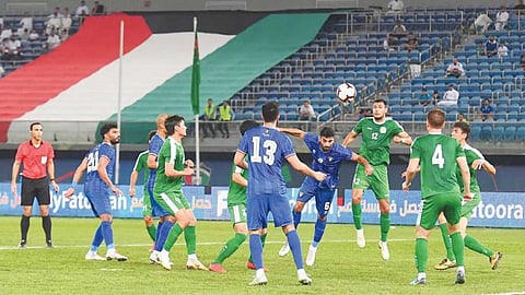 تركمانستان تقرر استكمال مباريات الدوري