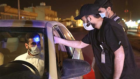 بتكثيف جولات الإصحاح البيئي.. بلدية الأسياح تواصل جهودها لكبح انتشار كورونا