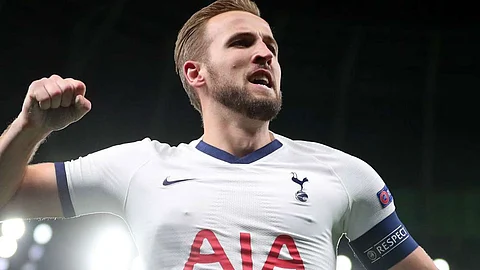 هاري كين يصدم ريال مدريد بقرار البقاء في الدوري الإنجليزي
