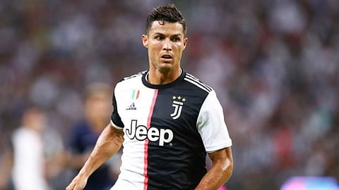 فيروس كورونا يطارد رونالدو من إيطاليا إلى ماديرا