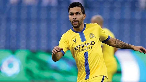 بالفيديو.. نجم النصر يسترجع ذكرياته مع حراسة المرمى