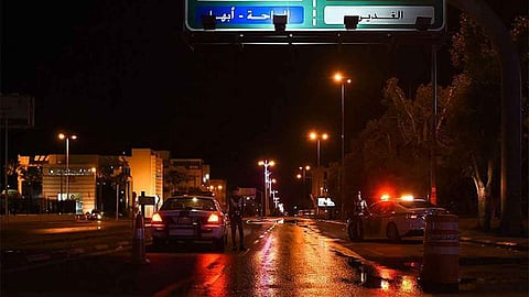 بالصور.. جهود رجال الأمن بالطائف لتطبيق قرار منع التجول