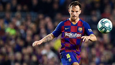 نابولي يسعى لإنقاذ راكيتيتش من جحيم برشلونة