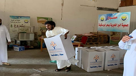 بالصور.. الشاب بندر يتحدث لــ"عاجل" عن تجربته في قهر الإعاقة بالعمل التطوعي