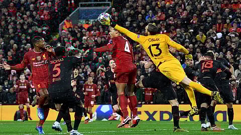 تحقيق رسمي في مباراة ليفربول وأتلتيكو مدريد بدوري الأبطال