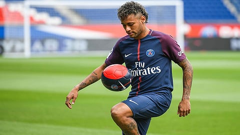 وكيل أعماله السابق: نيمار أفضل من ميسي ورنالدو