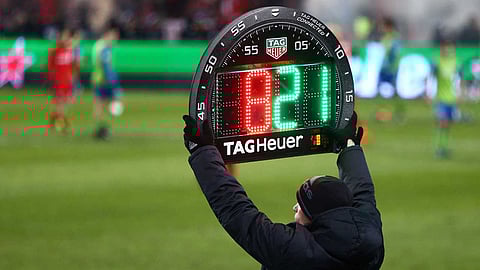 «فيفا» يقترح السماح بـ5 تبديلات في المباراة الواحدة حتى نهاية 2021