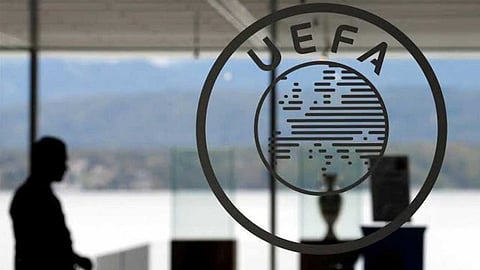 الاتحاد الأوروبي يؤكد إمكانية عودة المباريات بشروط