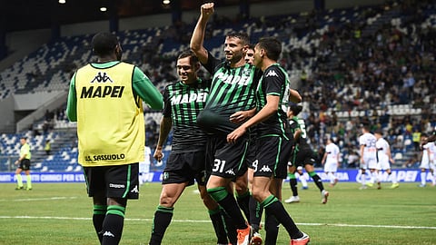 ساسولو يستأنف التدريبات.. ليصبح أول نادٍ إيطالي يعود للعشب الأخضر