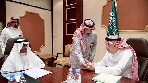 بالصور.. أمير جازان يدشن حملة لجنة تراحم «أسر السجناء مسؤوليتنا» إلكترونيًا