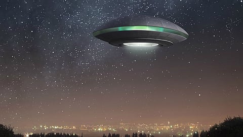 وثائق سرية بريطانية توثّق رصد «أطباق طائرة» في أنحاء متفرقة من البلاد