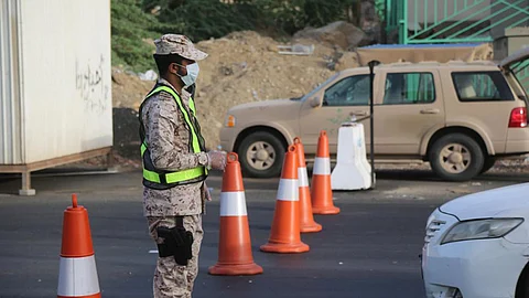 بالصور.. «عاجل» توثق جهود رجال الحرس الوطني بالقطاع الغربي