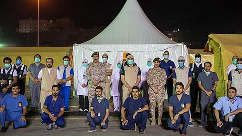 بالصور.. «صحة مكة» والقوات المسلحة تضعان اللمسات الأخيرة لمستشفى كورونا الميداني