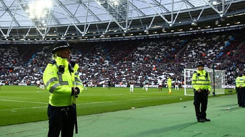 الشرطة الإنجليزية ترفض عودة «بريميرليج» وتطالب بالتأجيل