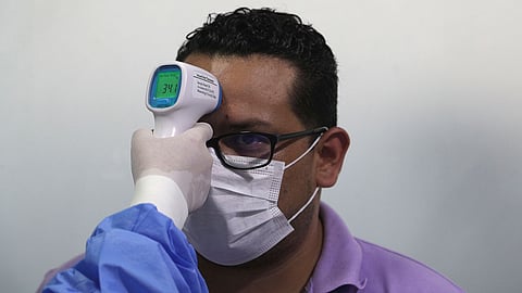 783 إصابة جديدة بكورونا في الإمارات.. والإجمالي يقترب من الـ20 ألفًا