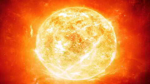 شاهد.. انفجارات هائلة للشمس تصدر لهبًا يمتد لملايين الكيلومترات