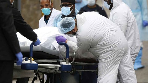 «الصحة العالمية»: فيروس كورونا قد لا يتلاشى أبدًا