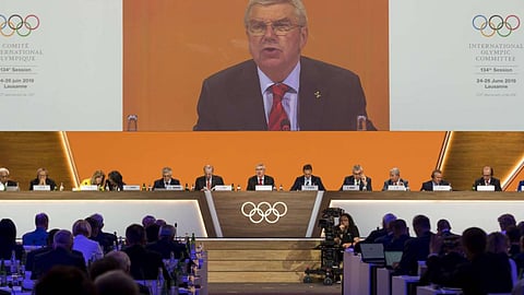 رئيس الأولمبية الدولية: الرياضة ليست لها علاقة بالسياسة «أكذوبة»