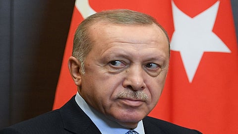 أردوغان يواصل العصف بمعارضيه.. وآخر الضحايا 4 رؤساء بلديات
