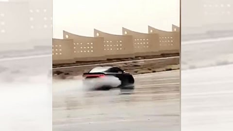 القبض على مفحّط عرّض حياة الآخرين للخطر بالطائف