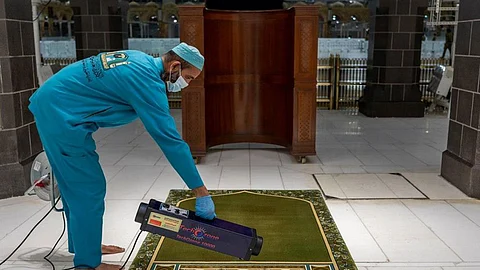 «شؤون الحرمين» تنفذ 3مبادرات للحد من انتشار فيروس كورونا