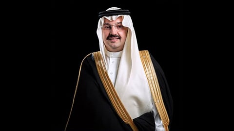 أمير عسير يدشن مشروعًا لتصنيع وتطوير 15 ألف قطعة طبية