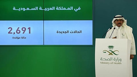 لجنة مستجدات كورونا تكشف التفاصيل الكاملة للفحوص المخبرية للكشف عن الفيروس