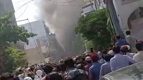 وسائل إعلام: تحطم طائرة للخطوط الجوية الباكستانية قرب مطار كراتشي