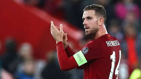 قائد ليفربول: أؤيد العودة إلى التدريبات لكن أحترم رأي من يختلفون معي