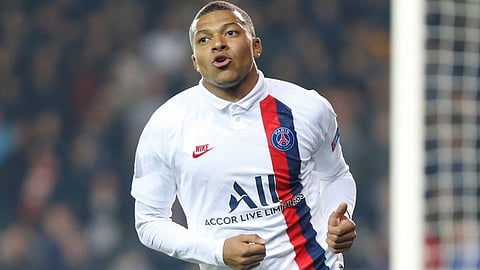 ريال مدريد يستقر على موعد التعاقد مع مبابي.. ويطالب اللاعب بالصمت
