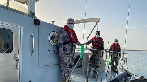 توزيع 30 ألف هدية مُعايدة على رجال الأمن والممارسين الصحيين في مكة