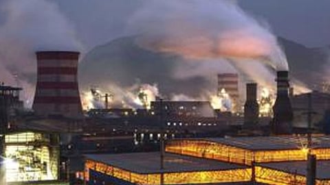 توقعات بتراجع عائدات الطاقة بحوالي تريليون دولار في 2020