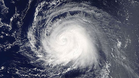 الجهني يتوقع تأثُّر المدن السعودية الحدودية بالمنخفض المداري